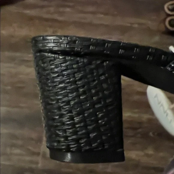 NWT Black and Cream Women's Sandals - Picture 6 of 6